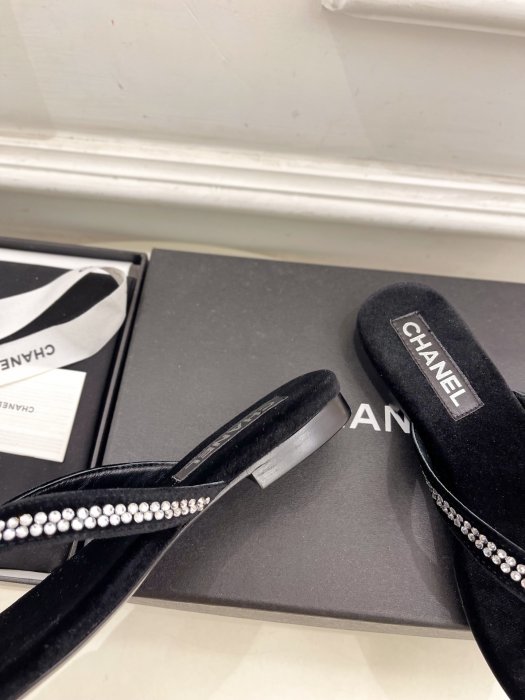 Шлепанцы фото 7