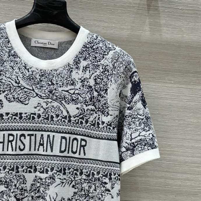 Футболка женская фото 2