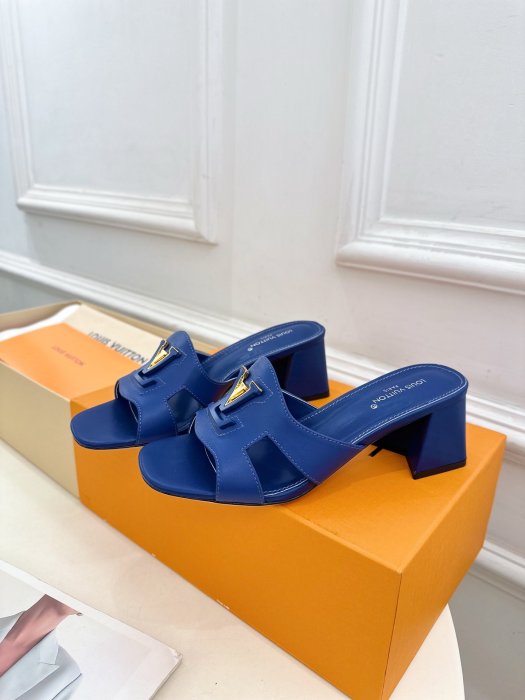 Босоножки фото 5