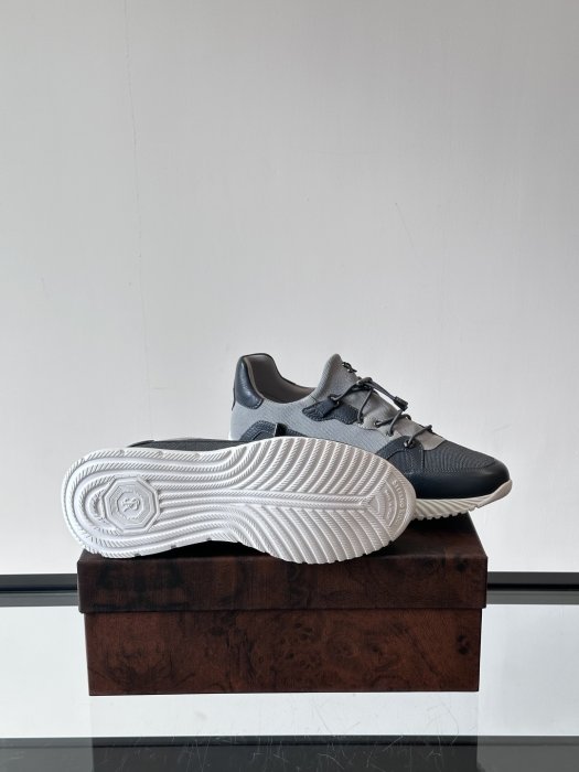 Кросівки фото 9