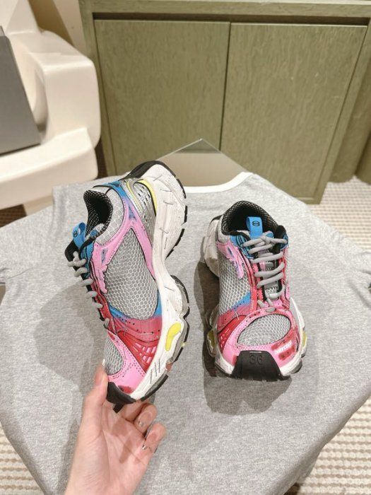 Кроссовки Balenciaga 3XL Runner фото 4