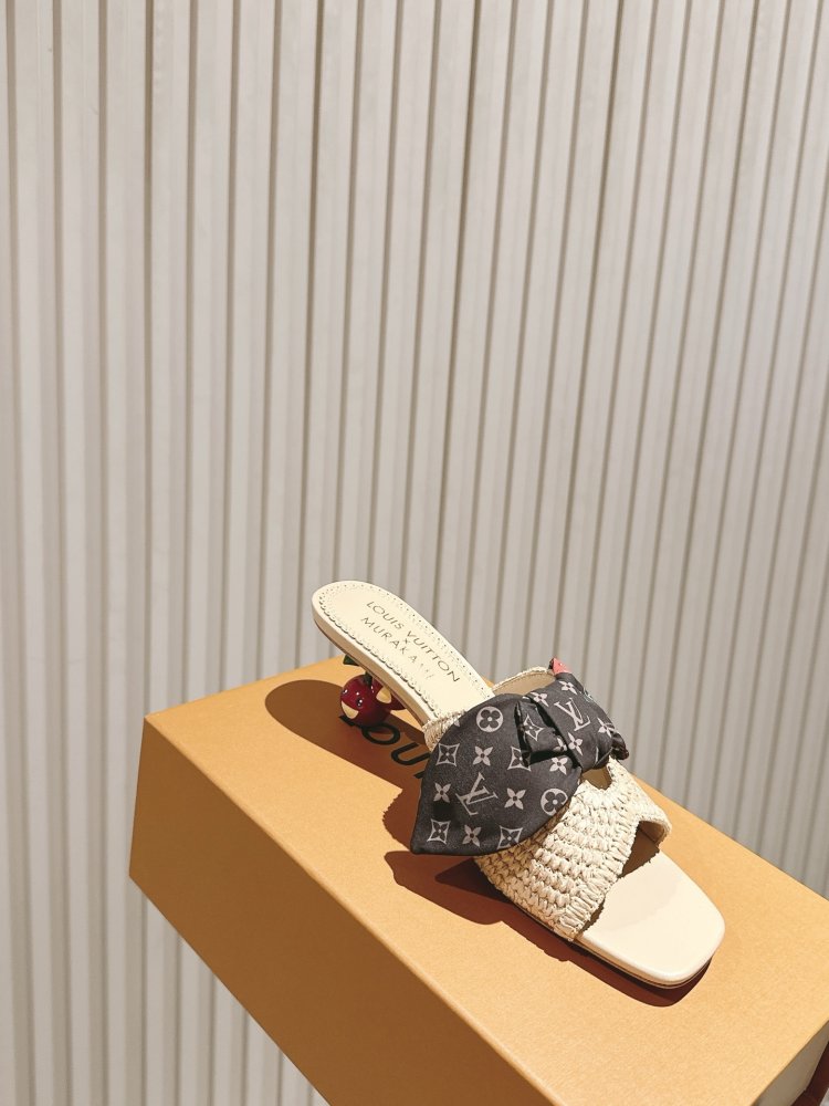 Босоніжки фото 9