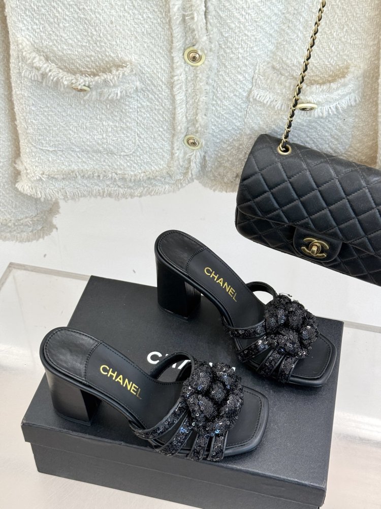 Босоножки фото 3