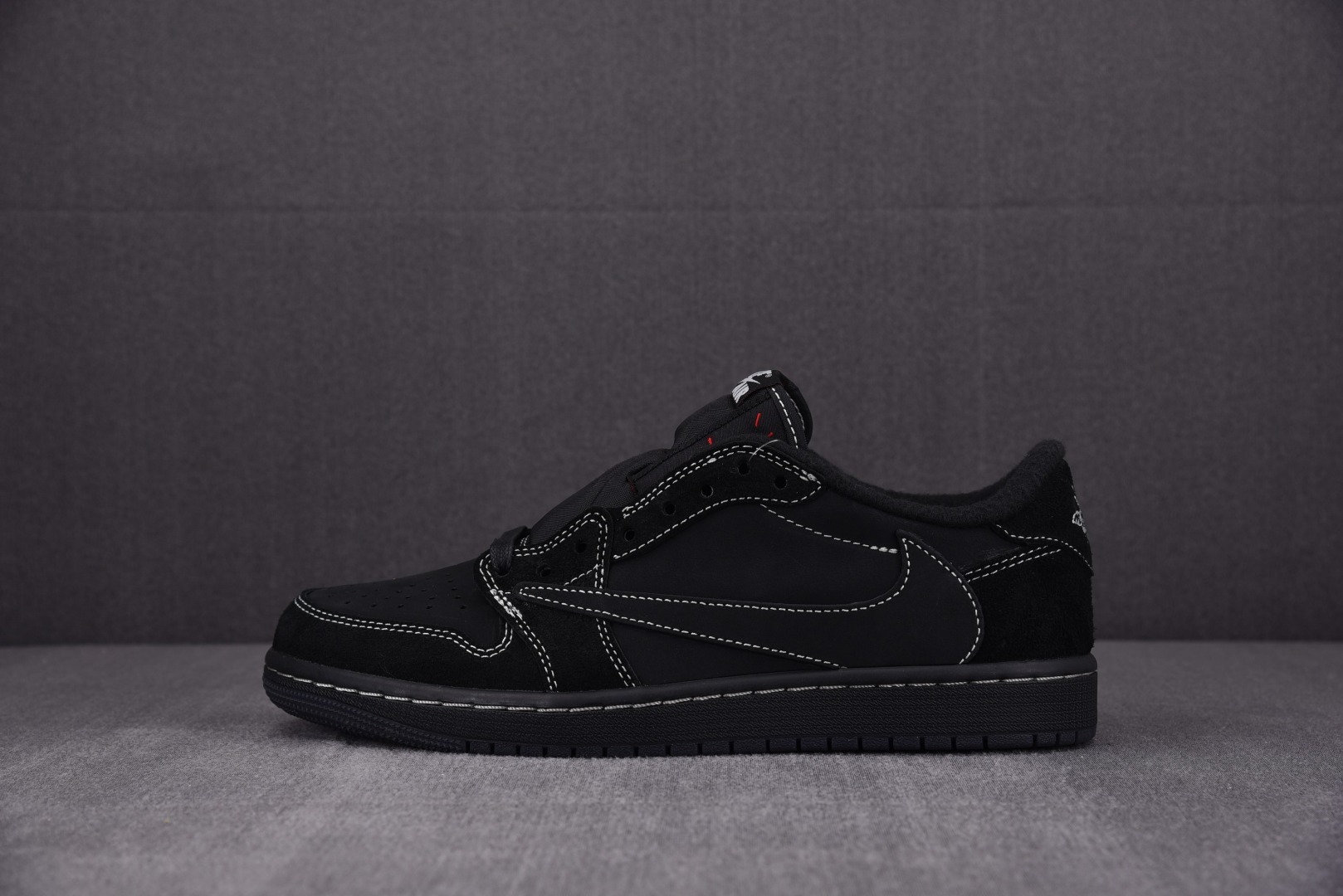 Кросівки Air Jordan 1 Low DM7866-001