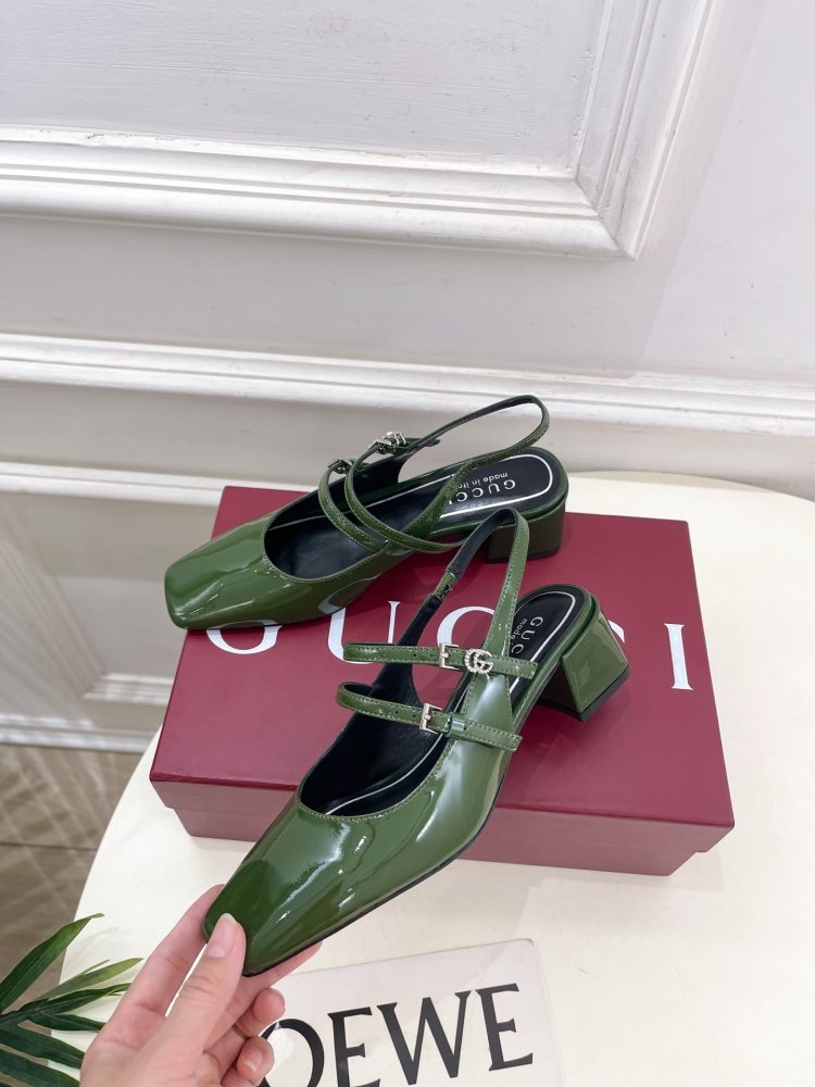 Босоножки фото 3