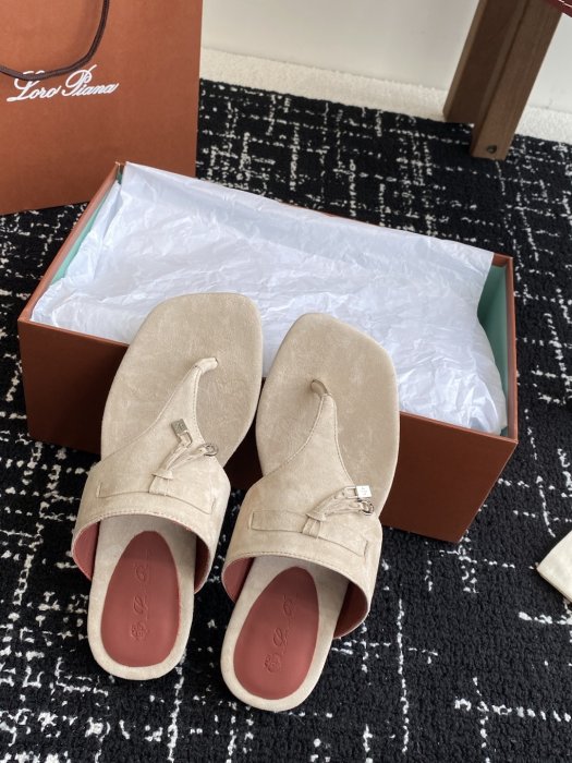 Шлепанцы фото 4