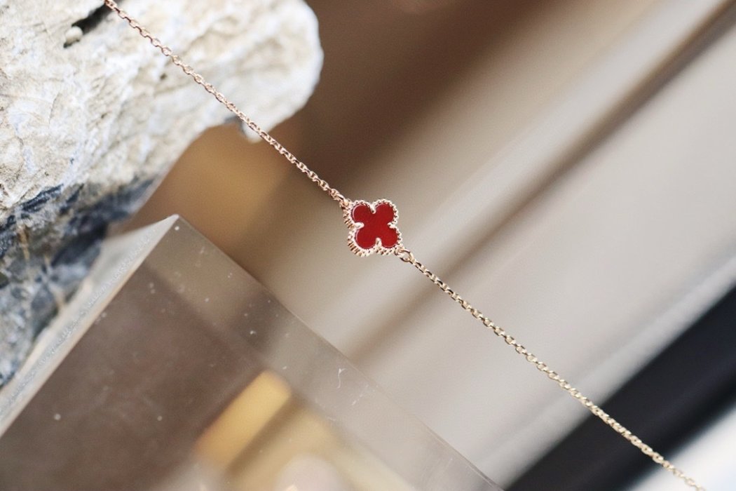 A bracelet фото 2