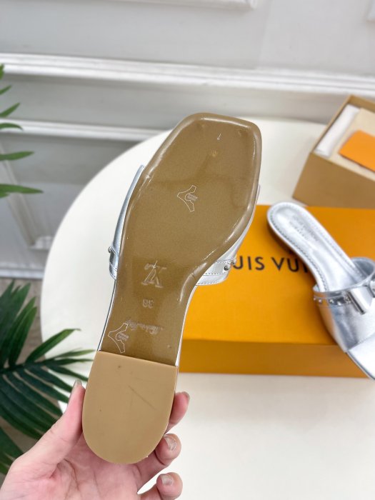 Шлепанцы фото 9