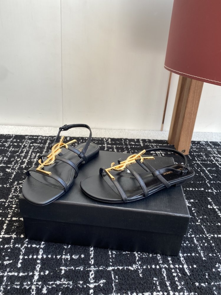 Босоножки фото 3