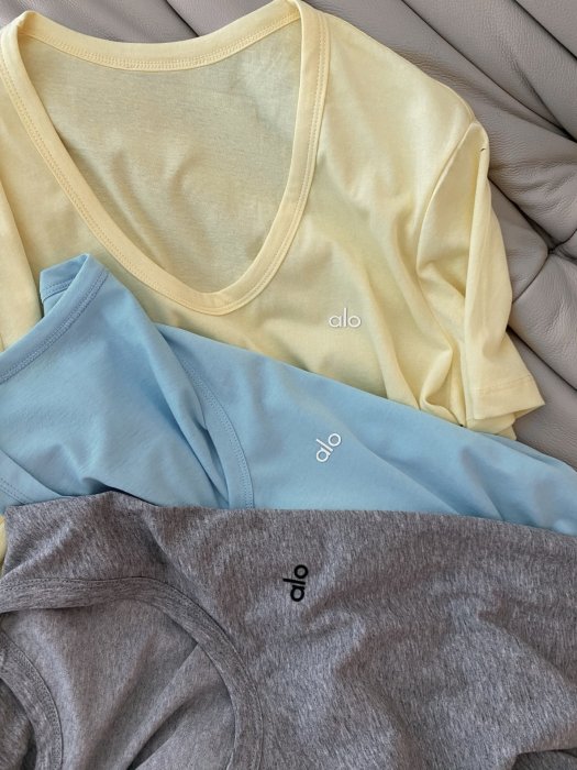 Футболка жіноча фото 4