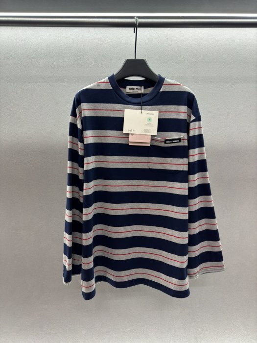 Кофта жіноча