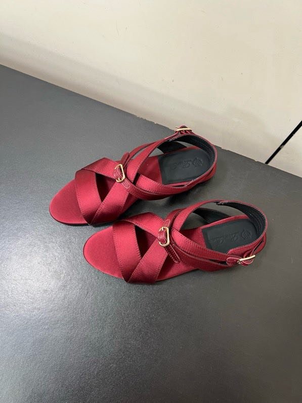 Сандалі жіночі фото 3