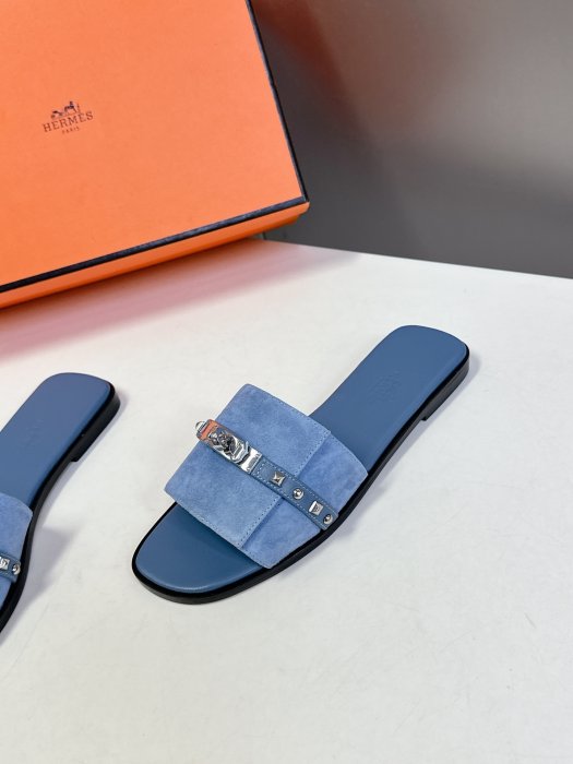 Шлепанцы фото 3