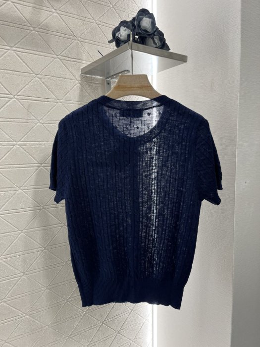 Футболка жіноча фото 2