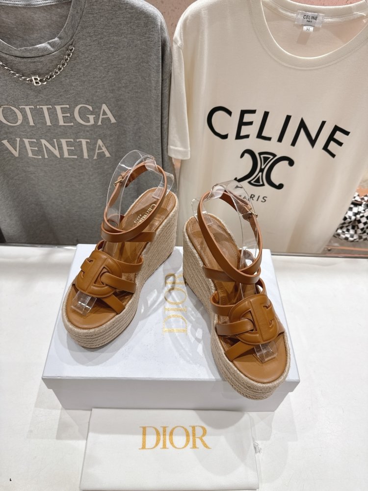 Sandals women's фото 2