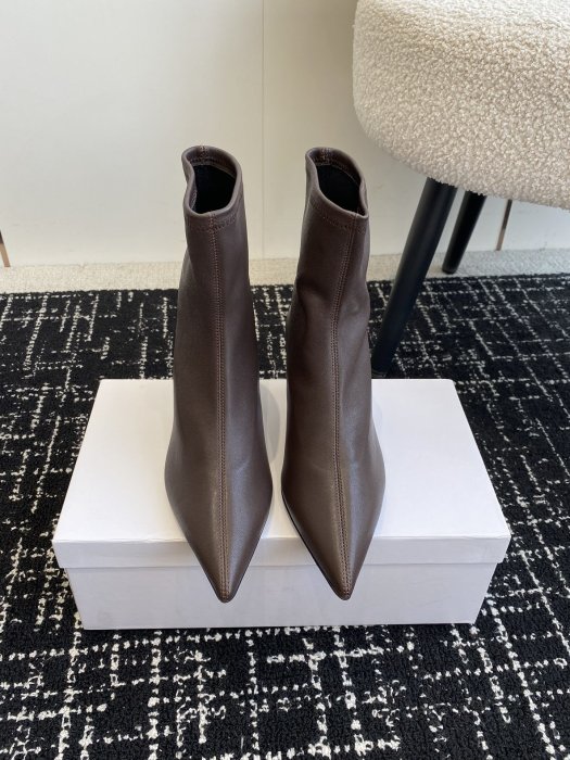 Boots women's