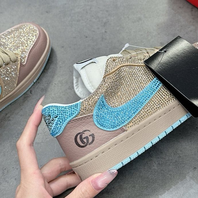 Кроссовки Nike Air Jordan x Gucci фото 7