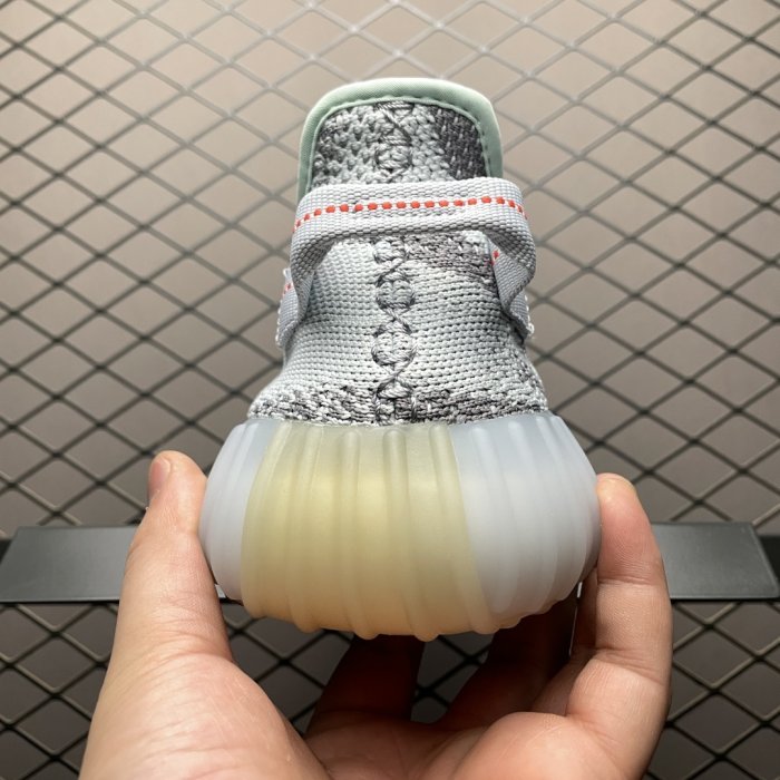 Кроссовки Yeezy Boost 350V2 фото 2