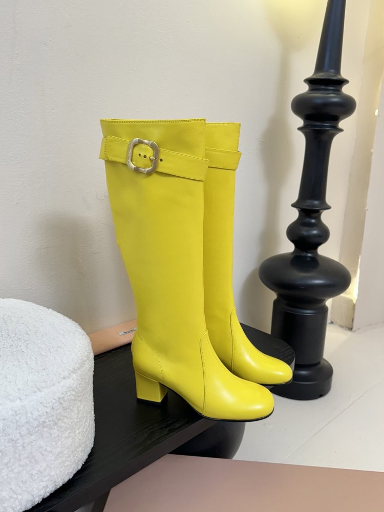 Сапоги женские фото 2