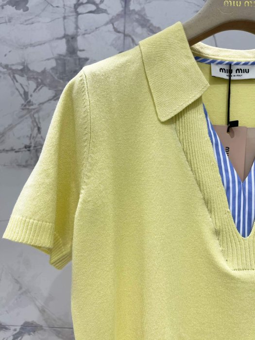 T-shirt women's фото 3