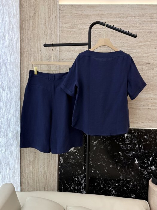 Костюм жіночий фото 2