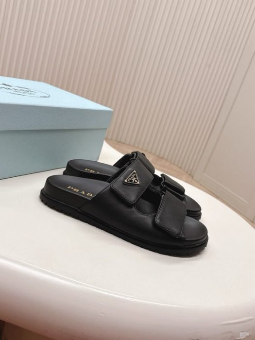 Шлепанцы женские фото 6