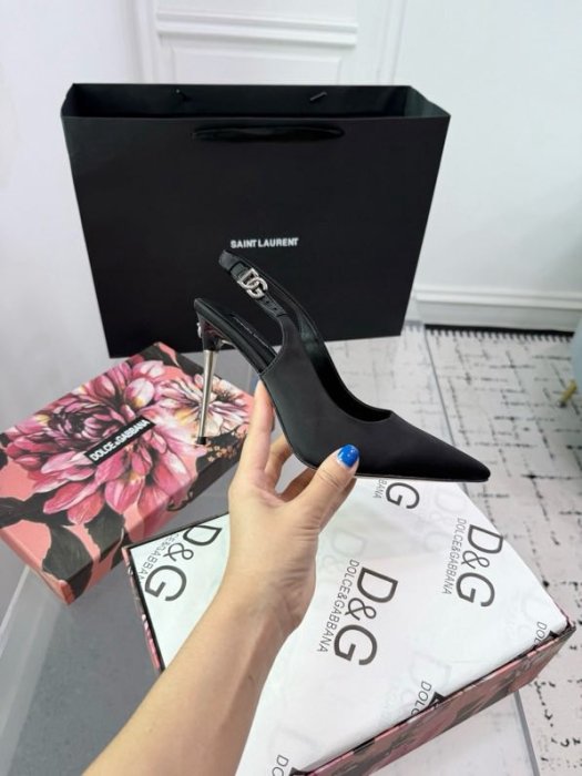 Sandals on high heel фото 8