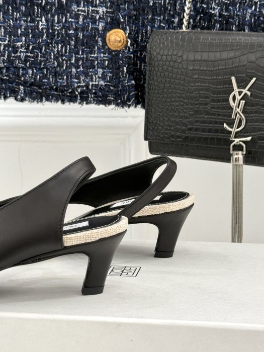 Босоножки фото 6