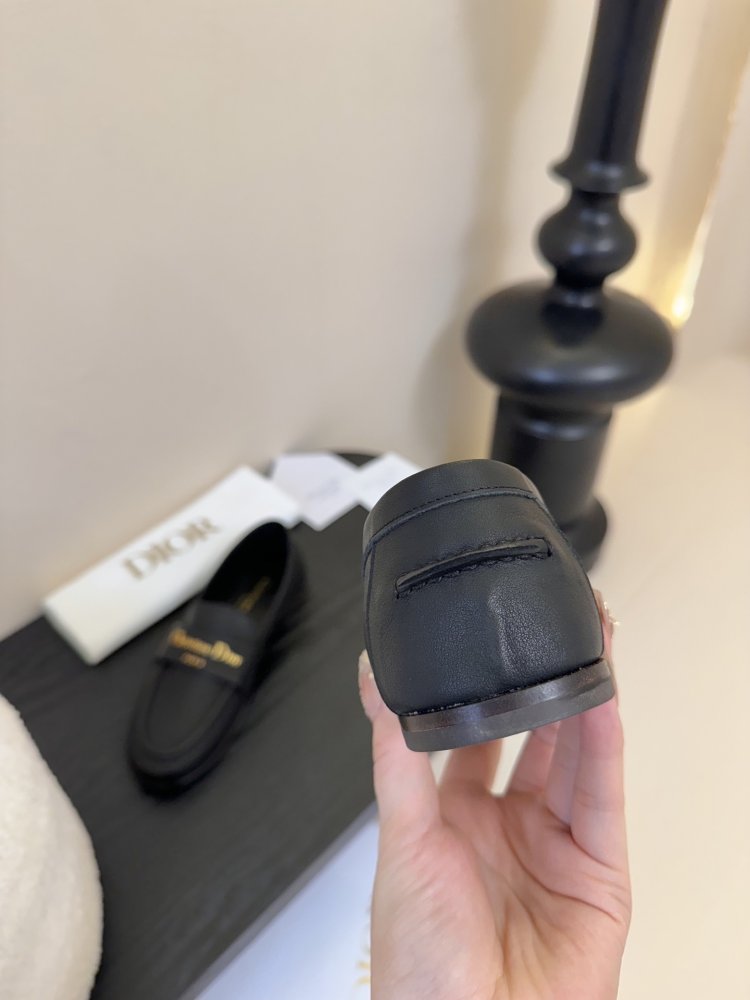 Лоферы женские фото 7