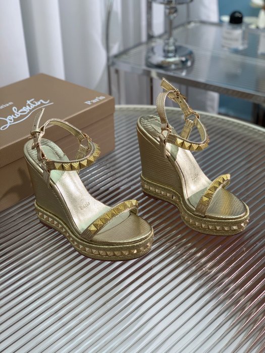 Босоножки фото 5