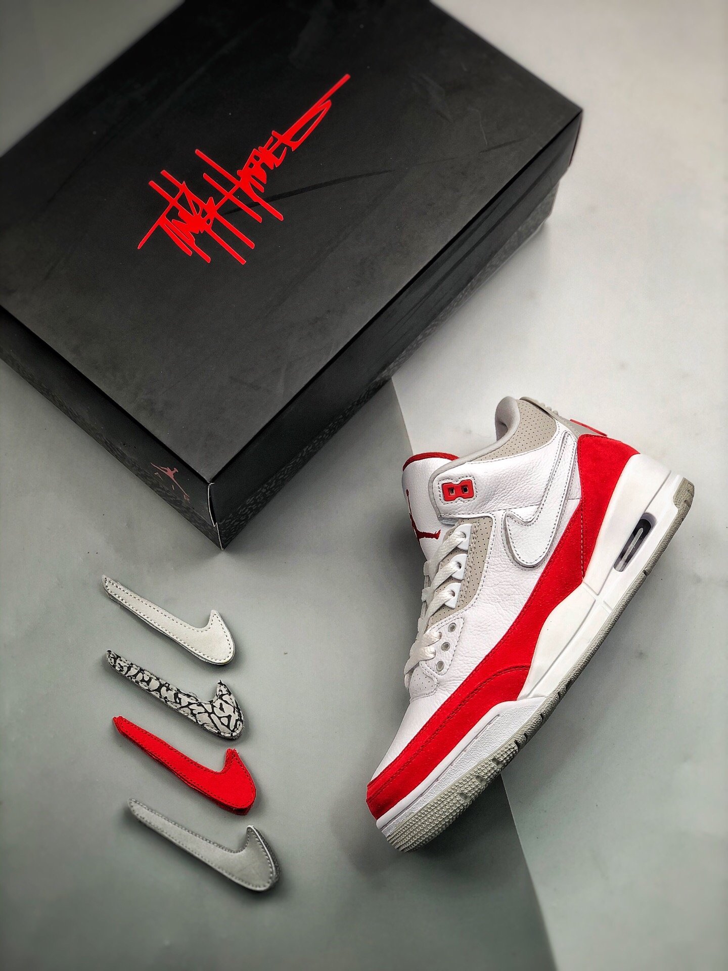 Кроссовки Air Jordan 3 Tinker фото 3