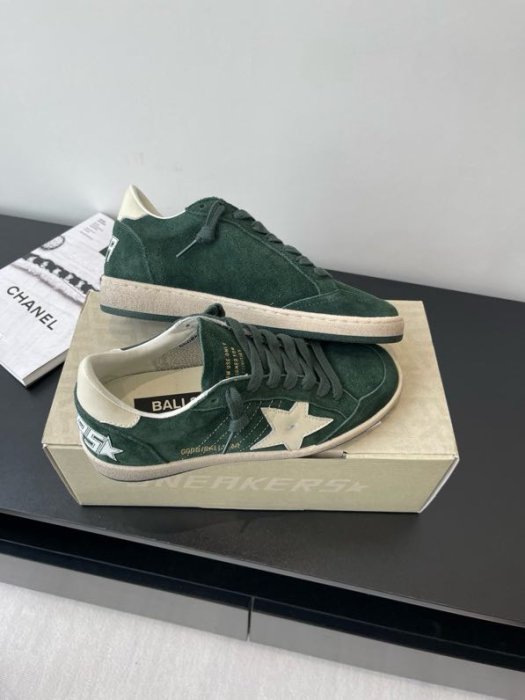 Кроссовки женские фото 3