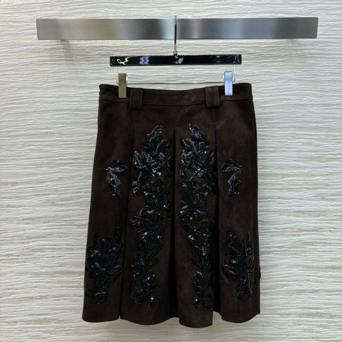 Skirt leather