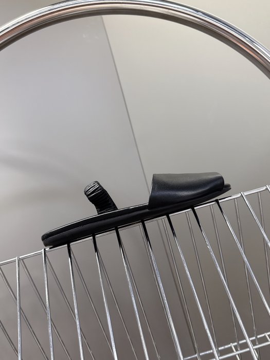 Шлепанцы фото 5