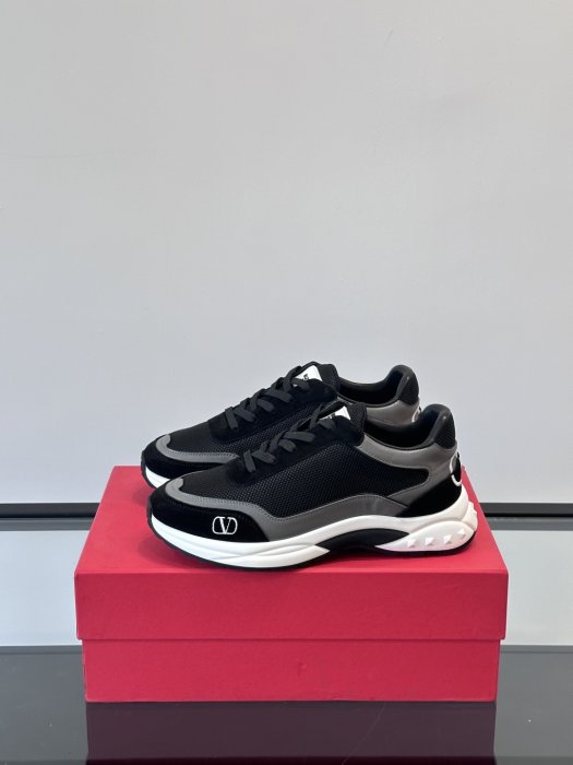 Кроссовки фото 3