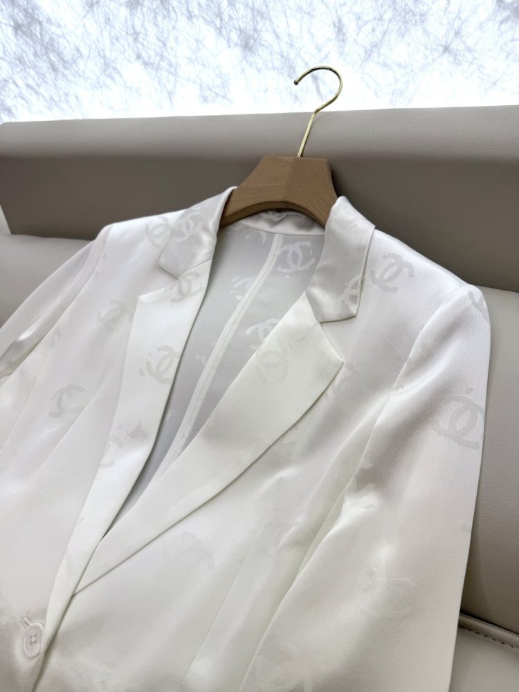 Костюм жіночий фото 7