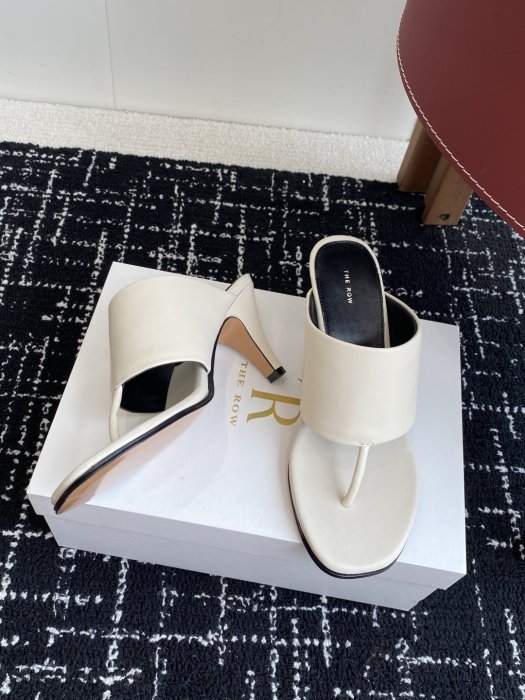 Босоніжки фото 5