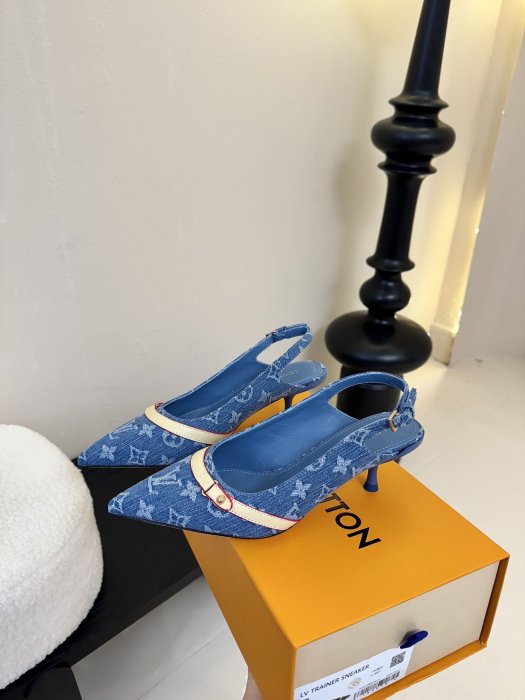 Босоножки фото 5