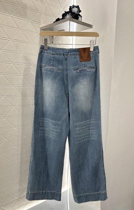 Джинсы женские фото 2