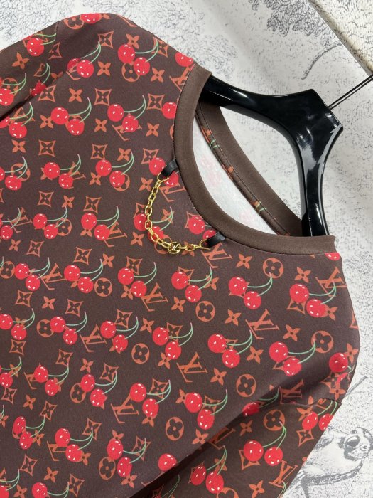 Футболка женская фото 2