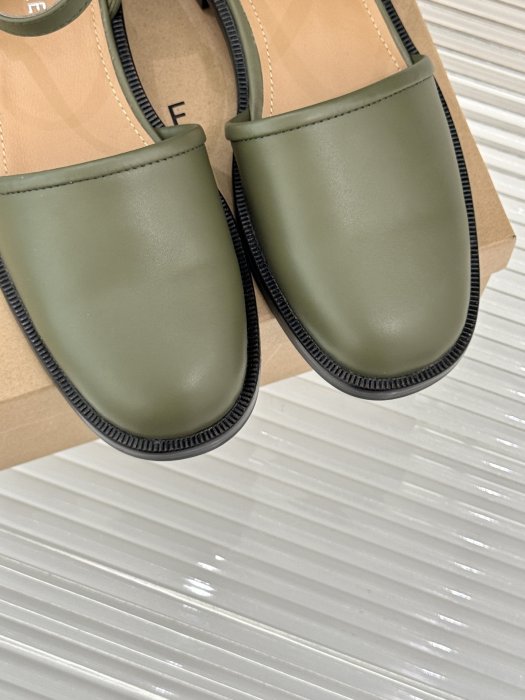 Босоножки фото 7