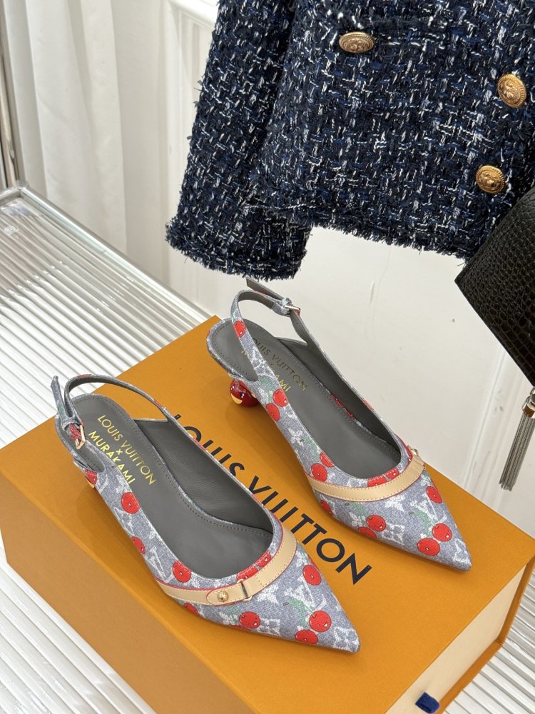 Босоножки фото 3