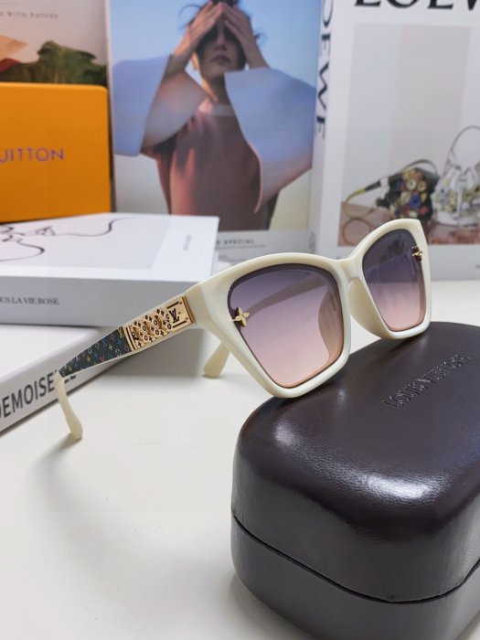 Очки солнцезащитные фото 8