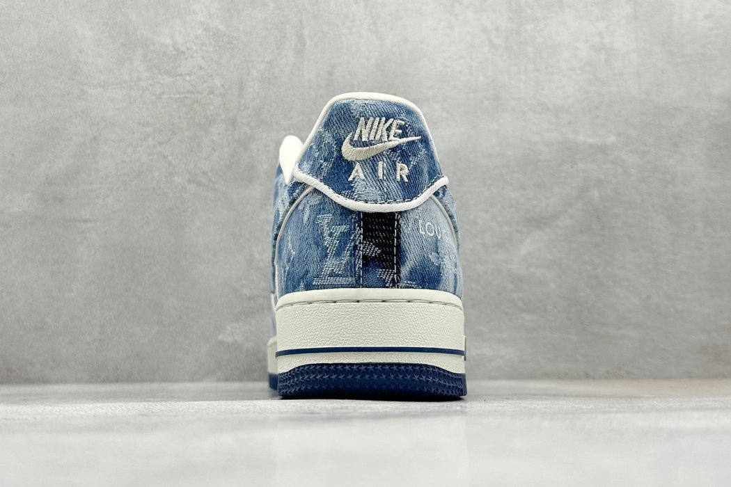 Кроссовки Nike Air Force 1 Low 07 x Louis Vuitton фото 6