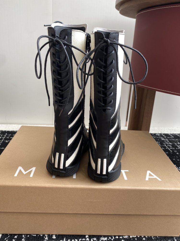 Boots women's фото 8