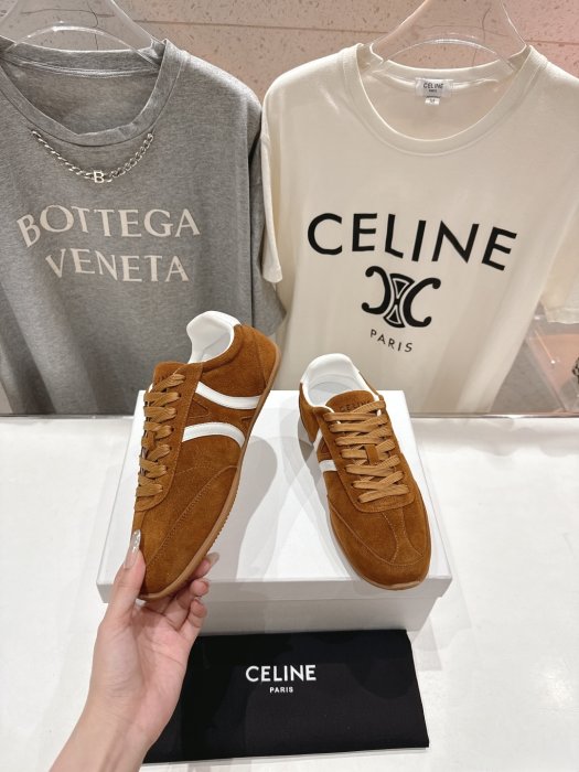 Кросівки фото 3