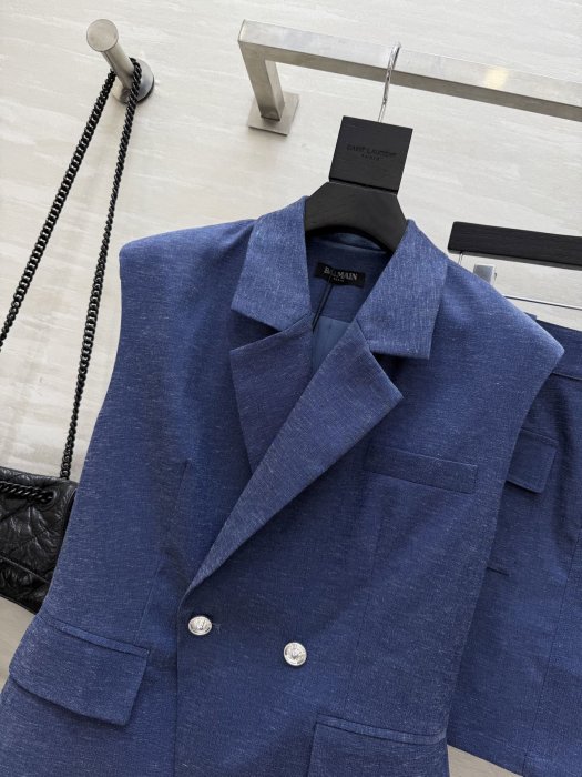 Costume female фото 2