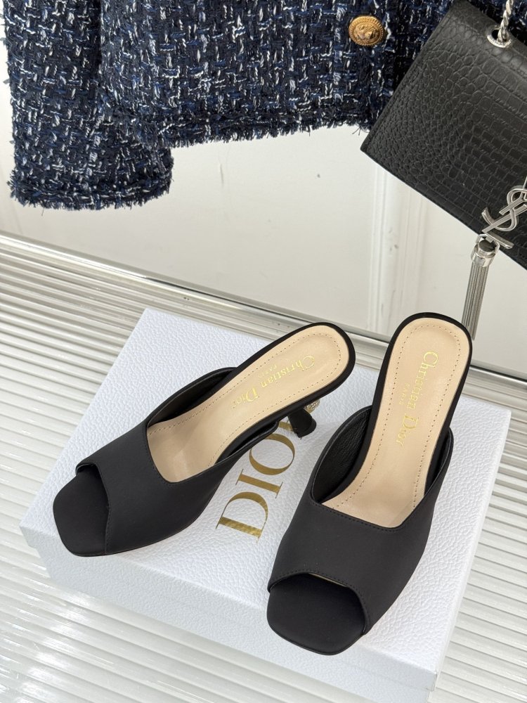 Босоніжки фото 2