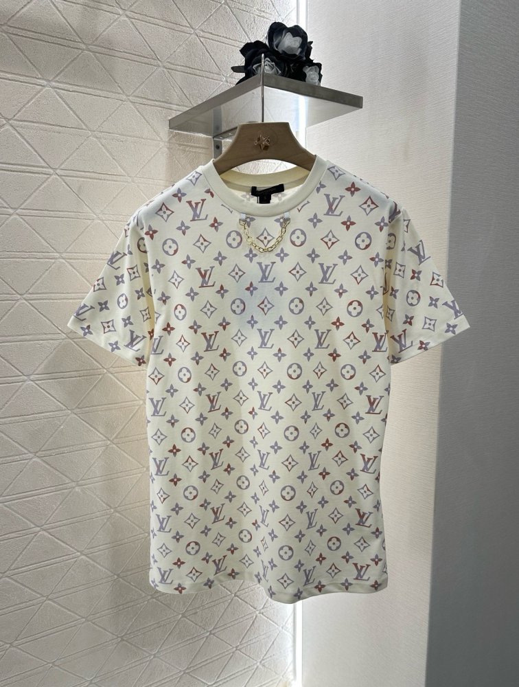 Футболка жіноча