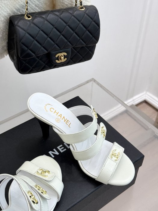 Босоножки фото 5